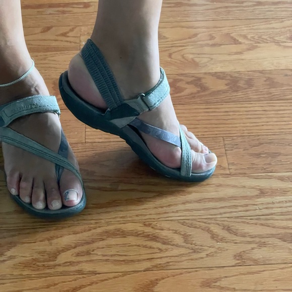 Merrell performance sandals. - Picture 4 of 7